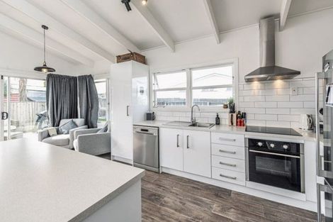 Photo of property in 8a Kings Avenue, Gonville, Whanganui, 4501