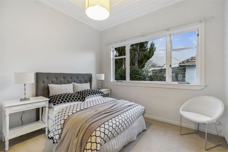 Photo of property in 74 Gribblehirst Road, Sandringham, Auckland, 1025