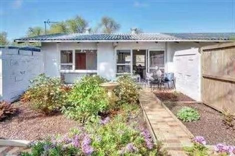 Photo of property in 2/37 Oriana Avenue, Lynfield, Auckland, 1042