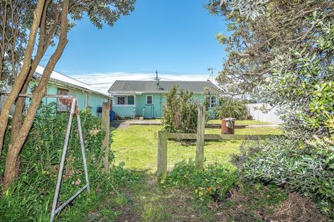 Photo of property in 9 Cornfoot Street, Castlecliff, Whanganui, 4501