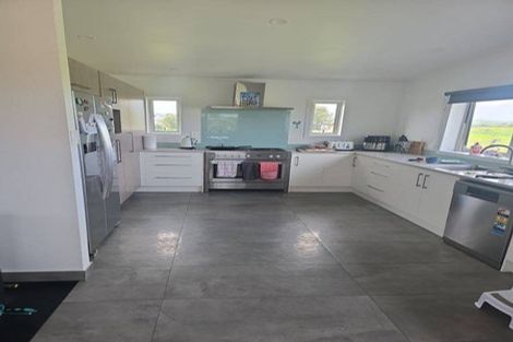 Photo of property in 154 Pukehina Parade, Pukehina, Te Puke, 3189