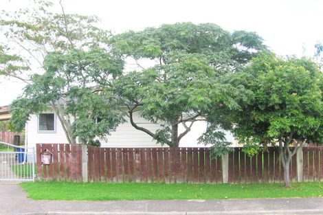 Photo of property in 4 Silverstone Place, Henderson, Auckland, 0612