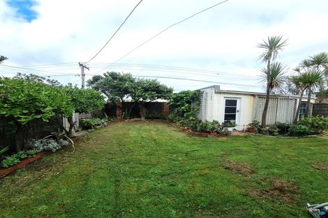 Photo of property in 122a Apu Crescent, Lyall Bay, Wellington, 6022