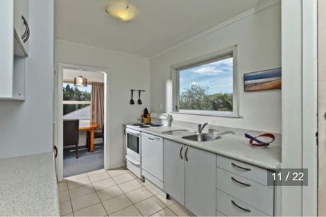 Photo of property in 23 Ellice Road, Totara Vale, Auckland, 0629