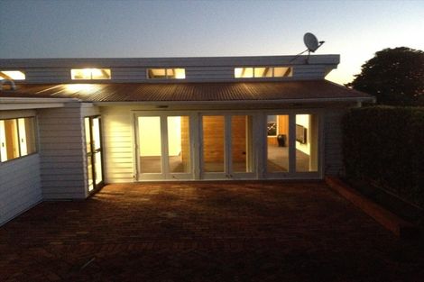 Photo of property in 37 Mulberry Street, Maungaraki, Lower Hutt, 5010