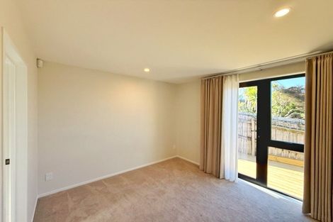 Photo of property in 94 West Harbour Drive, West Harbour, Auckland, 0618