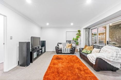 Photo of property in 305 Royal Road, Massey, Auckland, 0614