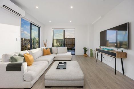 Photo of property in 82 Tarapuka Road, Westgate, Auckland, 0814