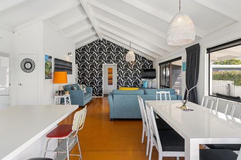 Photo of property in 215a Kiwi Road, Whangamata, 3620