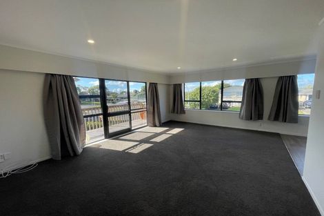 Photo of property in 5 Binda Place, Botany Downs, Auckland, 2010