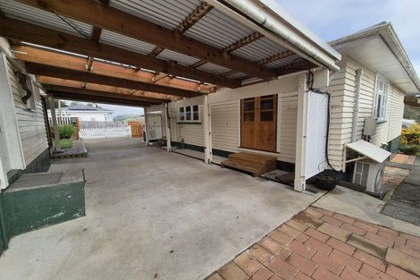 Photo of property in 14 Lincoln Street, Picton, 7220