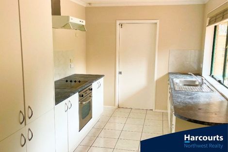 Photo of property in 31 Broadfield Street, Massey, Auckland, 0614