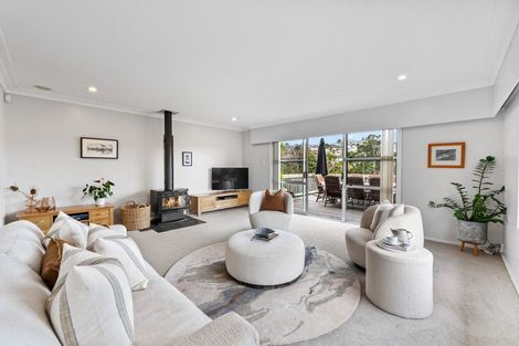 Photo of property in 54 Saddleback Rise, Murrays Bay, Auckland, 0630