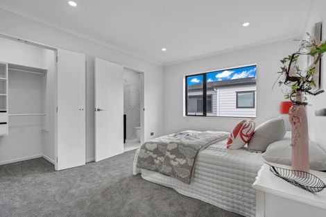 Photo of property in 2/177 Old Wairoa Road, Papakura, 2110