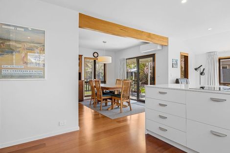 Photo of property in 84 Palatine Terrace, Saint Martins, Christchurch, 8022
