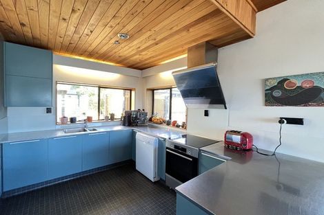 Photo of property in 14 John Street, Titahi Bay, Porirua, 5022