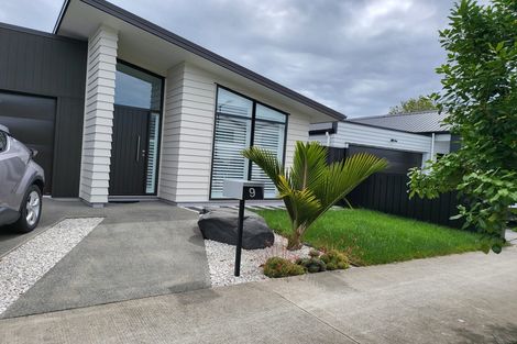 Photo of property in 9 Makete Crescent, Hobsonville, Auckland, 0618