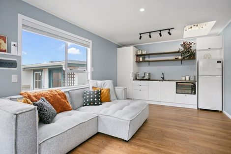 Photo of property in 64 Grey Street, Cambridge, 3434