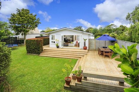 Photo of property in 34 Sylvia Road, Hillcrest, Auckland, 0627