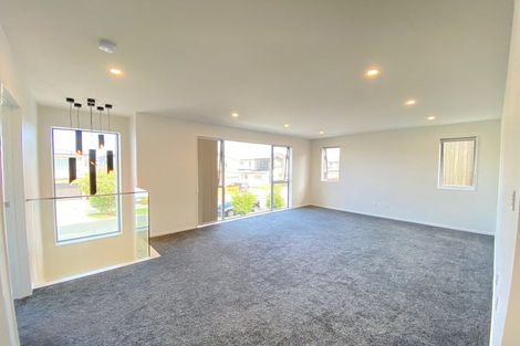 Photo of property in 20 Toanui Road, Hobsonville, Auckland, 0616