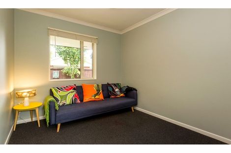 Photo of property in 16 Holiday Drive, Mairehau, Christchurch, 8052