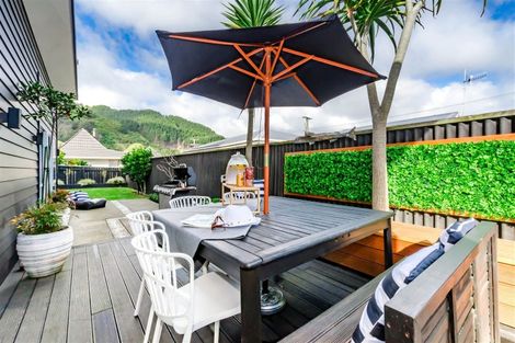 Photo of property in 1b Winara Avenue, Waikanae, 5036