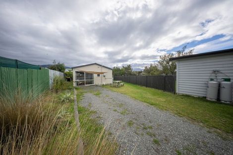 Photo of property in 21 Mackinnon Loop, Te Anau, 9600