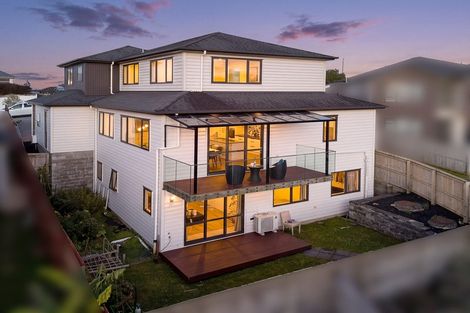 Photo of property in 32 Mcwhirters Farm Lane, Massey, Auckland, 0614