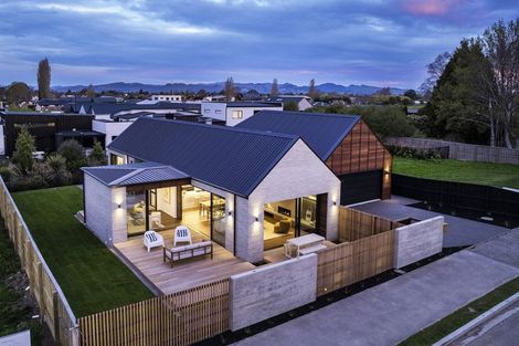 Photo of property in 160 Gardiners Road, Harewood, Christchurch, 8051