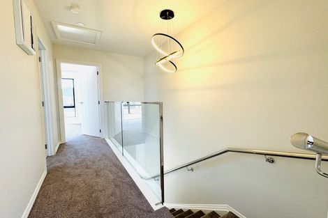 Photo of property in 5/287 Massey Road, Mangere East, Auckland, 2024