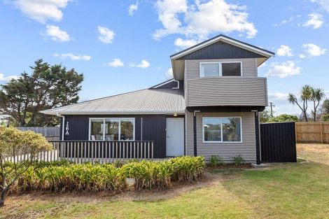 Photo of property in 16a Karaka Street, Otaki Beach, Otaki, 5512