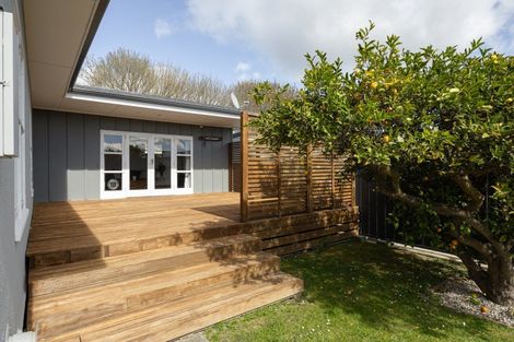 Photo of property in 49 Meeanee Road, Taradale, Napier, 4112