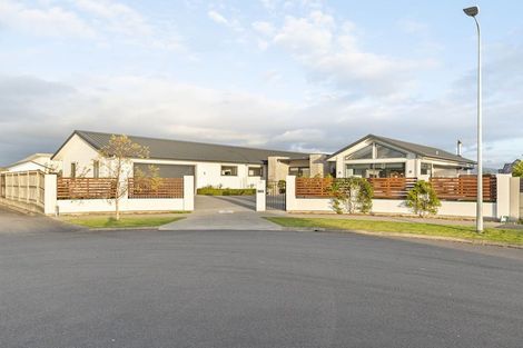 Photo of property in 58 Rodeo Drive, Kelvin Grove, Palmerston North, 4414