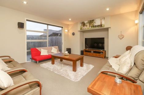 Photo of property in 17 Wiltshire Drive, Huntington, Hamilton, 3210