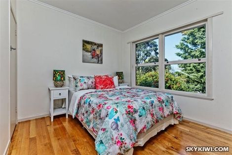 Photo of property in 2/13a Evelyn Place, Hillcrest, Auckland, 0627