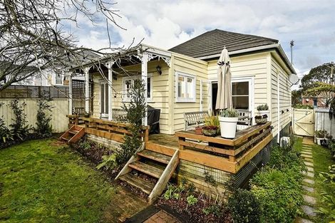 Photo of property in 9a Beatrix Street, Avondale, Auckland, 1026