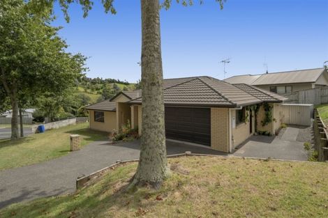 Photo of property in 86 Village Park Drive, Welcome Bay, Tauranga, 3112