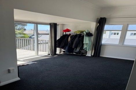 Photo of property in 8 Helen Street, Brooklyn, Wellington, 6021