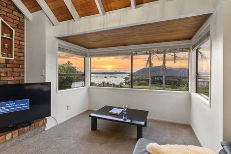 Photo of property in 77a The Parade, Bucklands Beach, Auckland, 2012