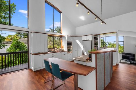 Photo of property in 60 Palmerston Road, Birkenhead, Auckland, 0626