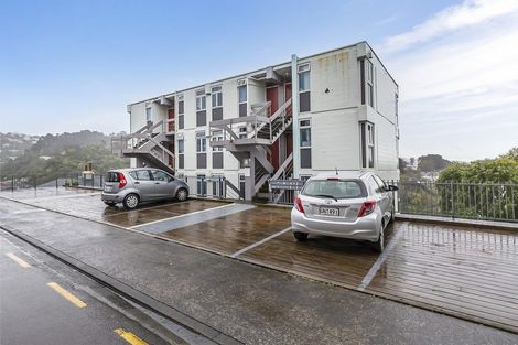 Photo of property in Fairmont Flats, 2d/20 Maarama Crescent, Aro Valley, Wellington, 6021