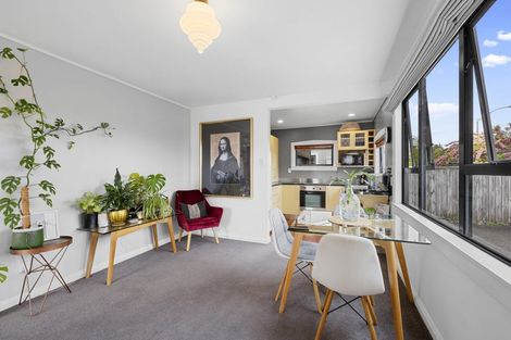 Photo of property in 51 Upjohn Street, Brooklands, New Plymouth, 4310