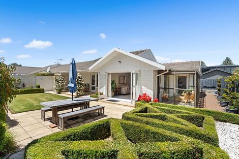 Photo of property in 2/14b Penhelig Place, Burnside, Christchurch, 8053