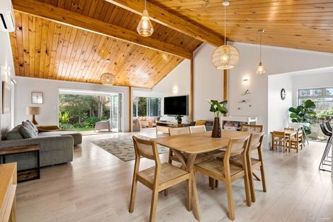 Photo of property in 17 Onepu Lane, Manly, Whangaparaoa, 0930