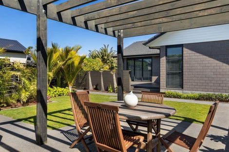 Photo of property in 5 Augusta Grove, Waiwhakaiho, New Plymouth, 4312