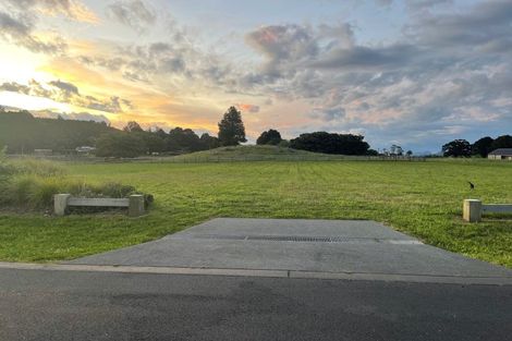 Photo of property in 38 Stoney Hill Road, Te Kamo, 0185