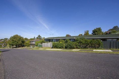 Photo of property in 3/41 Chatsworth Crescent, Pakuranga Heights, Auckland, 2010