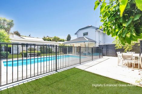 Photo of property in 67 Forest Lake Road, Forest Lake, Hamilton, 3200