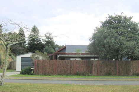 Photo of property in 115 The Drive, Whangamata, 3620