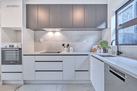 Photo of property in 11/13 Grove Lane, Pakuranga, Auckland, 2010